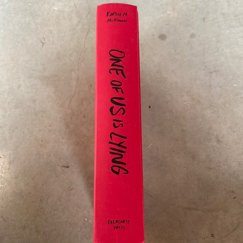 One of us is lying Author Karen M McManus